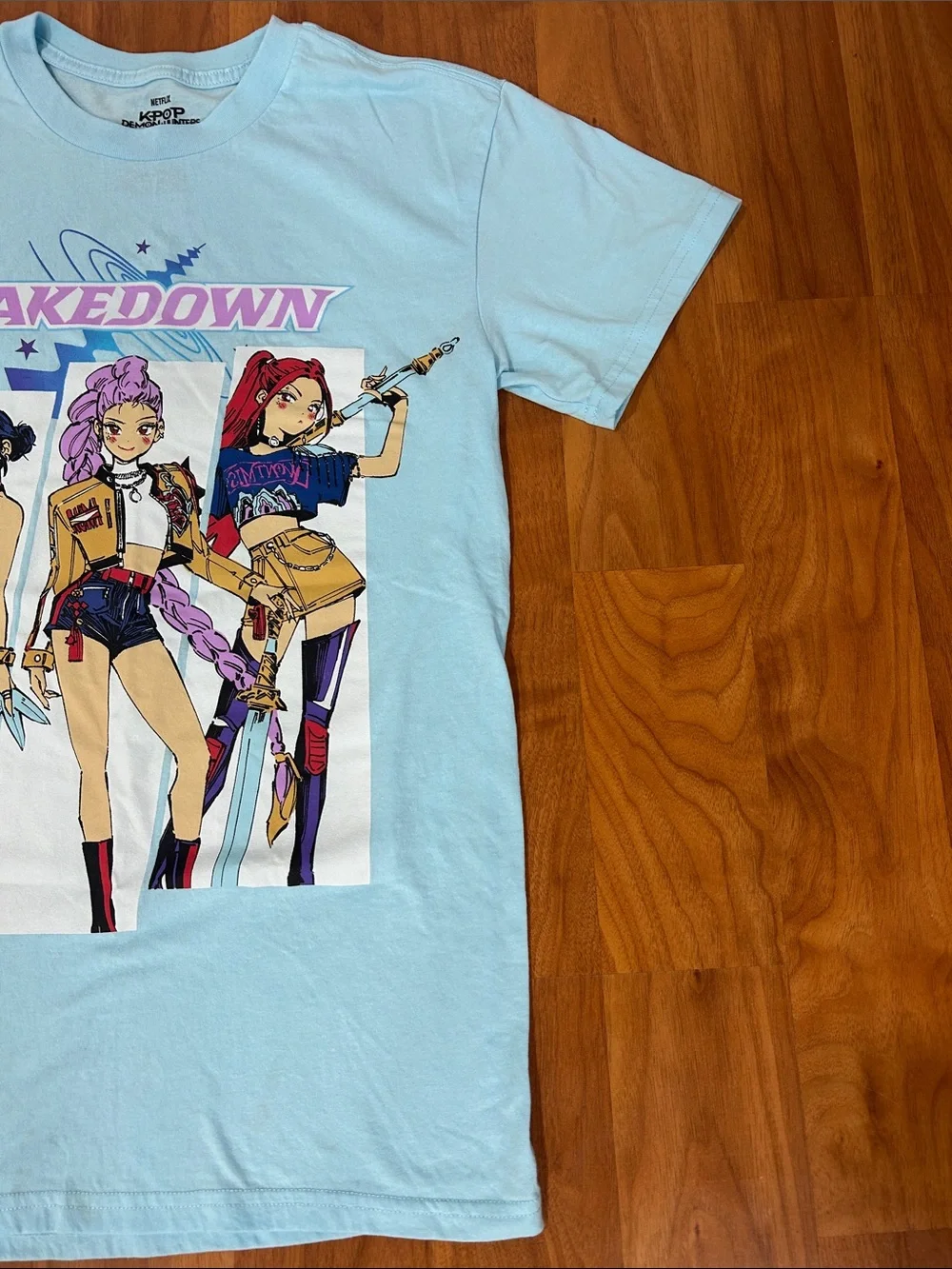 Netflix K-Pop Demon Hunters Takedown Blue Graphic Tee Shirt Size S Small